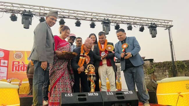 रत्ननगर महोत्सव : सौराहाचोकमा फुड फेस्टिबल सुरु