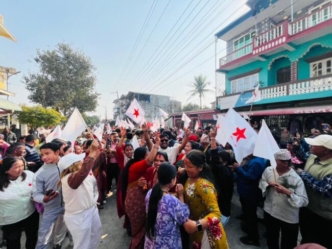 रेनु दाहालको घरदैलोमा उत्साहजनक समर्थन, उर्लियो जनलहर