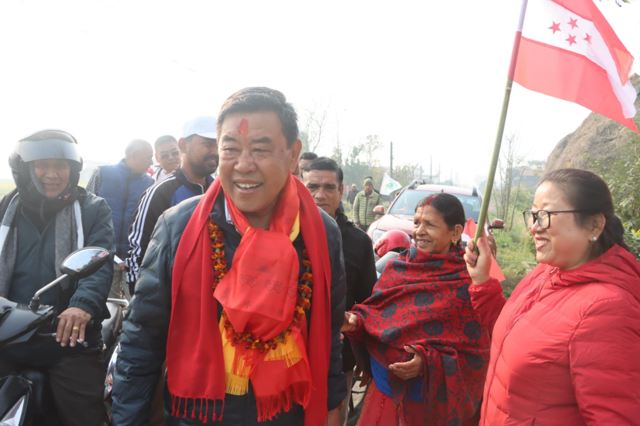 चितवन ३ मा टेकप्रसादको पक्षमा जनलहर , अन्य उम्मेदवारलाई सकस