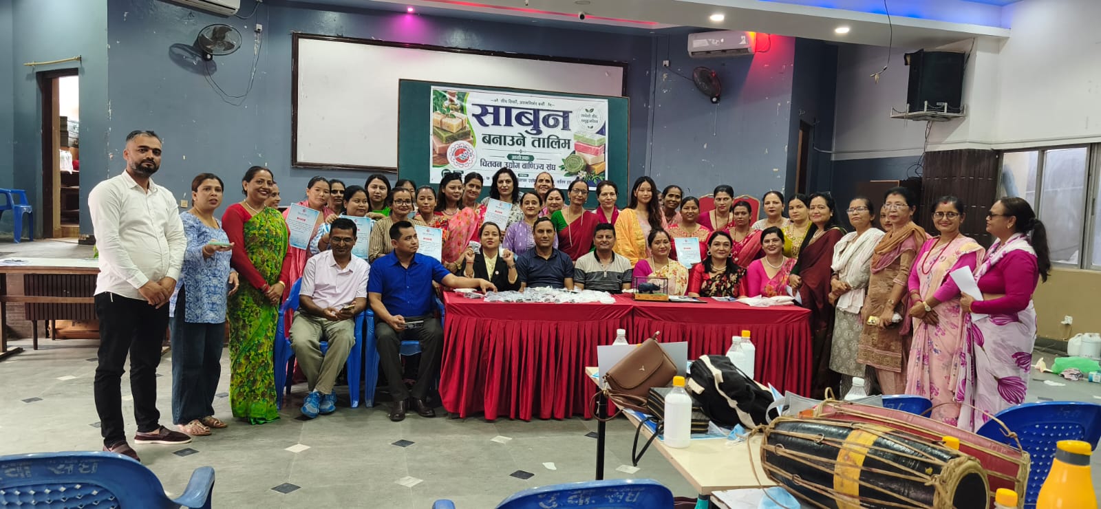 चितवन उवासंघमा साबुन बनाउने तालिम सम्पन्न
